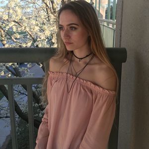 Meet your Posher, Kayla